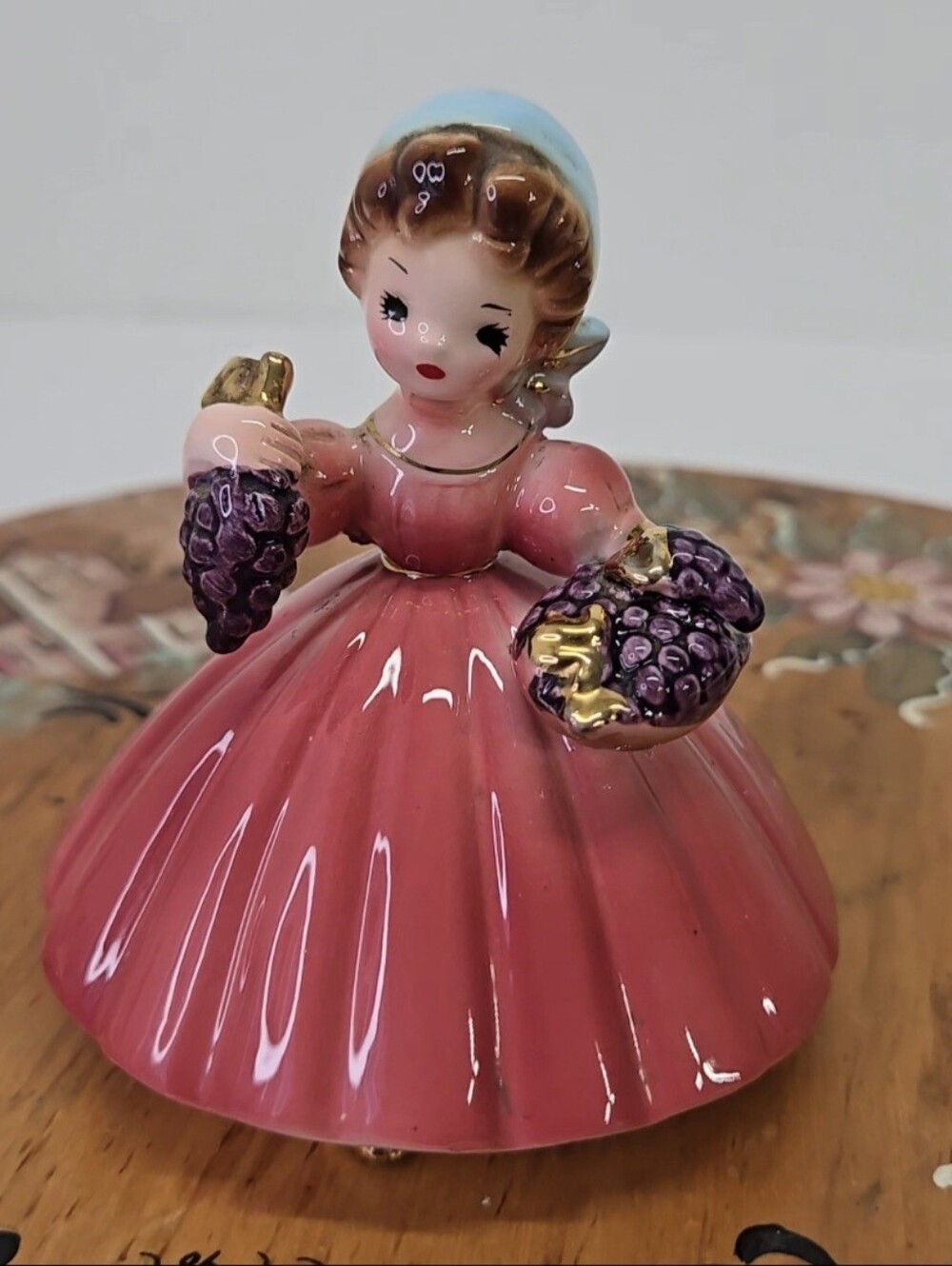 VTG Josef Originals Italy Girl Pink Dress Grapes Figurine Internationals Italy